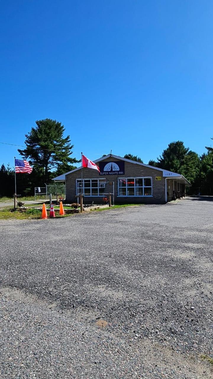 Super Nights Inn Sault Ste. Marie Eksteriør billede